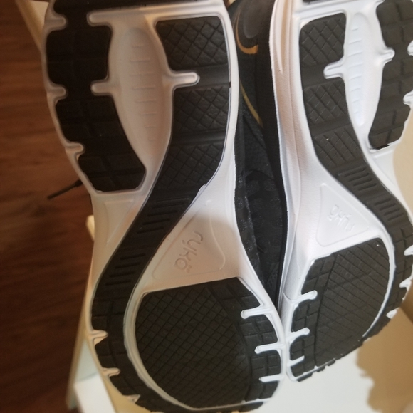SOLD 🎈Ryka athletic shoes - Picture 4 of 5